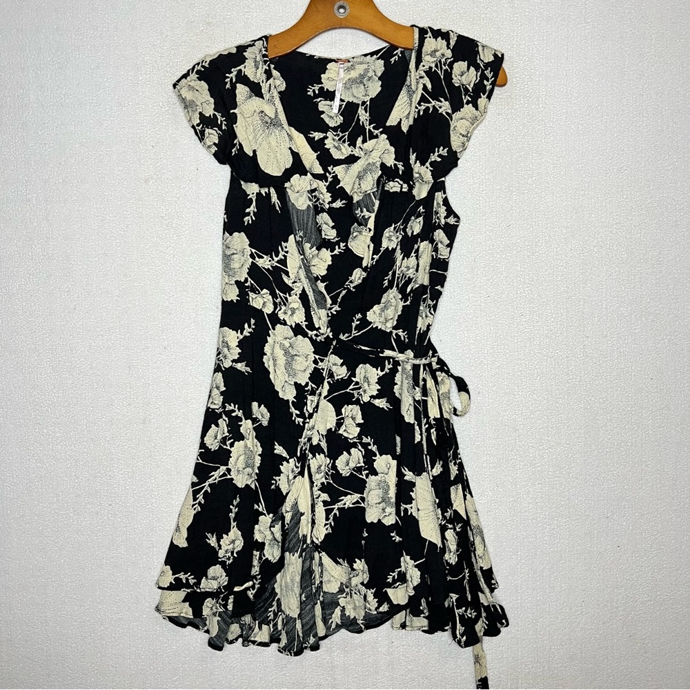 Free People  French Quarter Black Floral Wrap Dress  Size XS